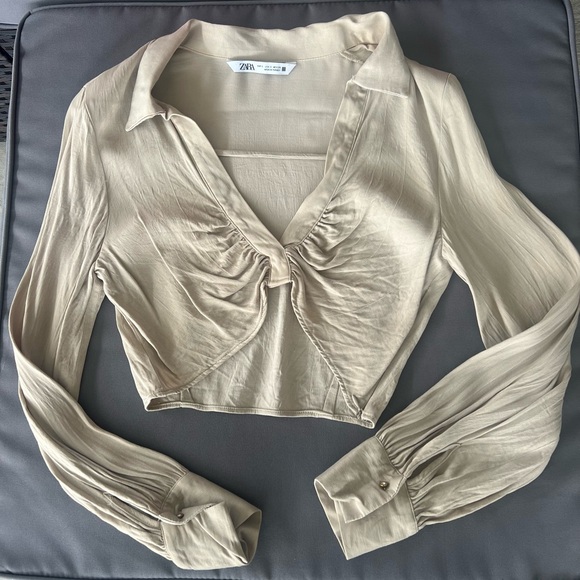 Zara Tops - Zara Beige Cropped Twist-Front Long Sleeve Top
